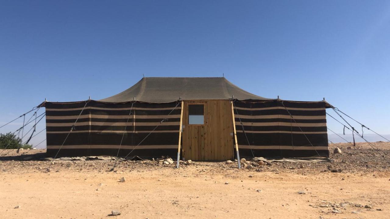 Desert Days Mud Cabin'S Resort Tzukim Bagian luar foto