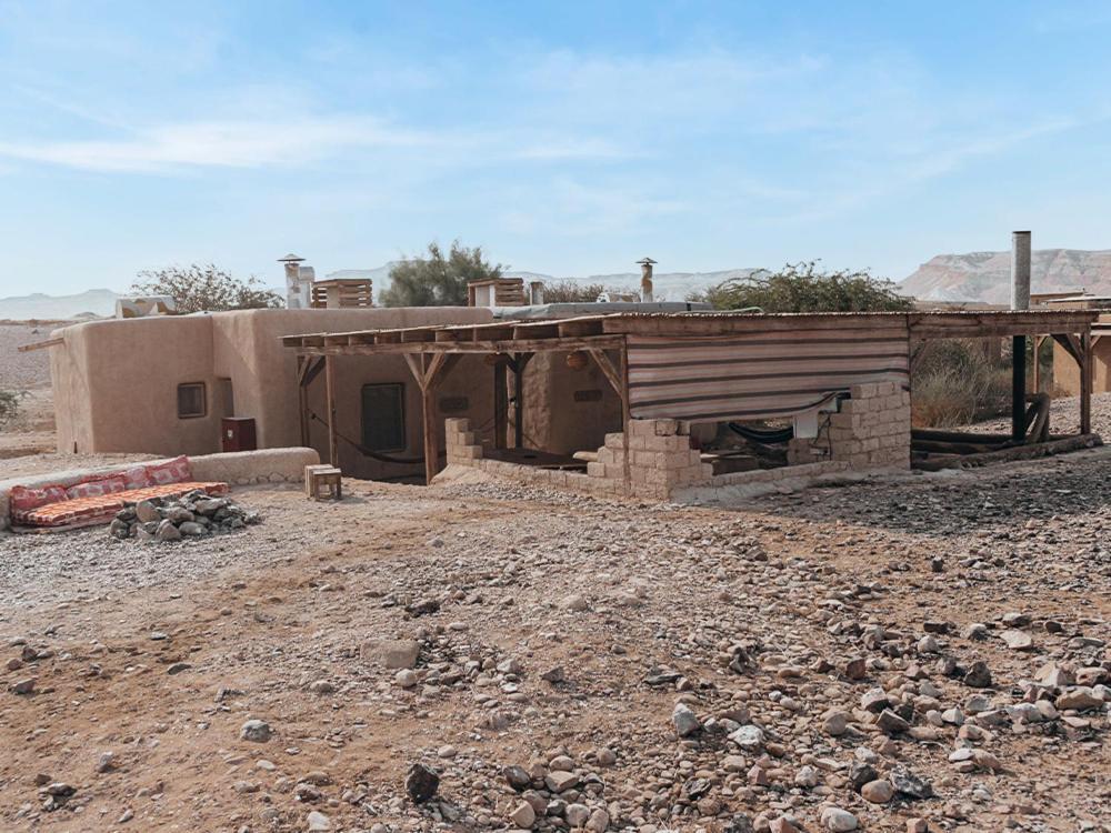 Desert Days Mud Cabin'S Resort Tzukim Bagian luar foto